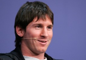 Tinggal Satu Mahkota Lagi, Messi