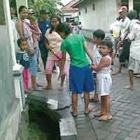 Hujan Deras, Bocah TK Diduga Terseret Arus