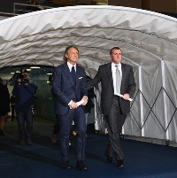 Mancini Belum Mau Boyong Keluarga ke Inggris