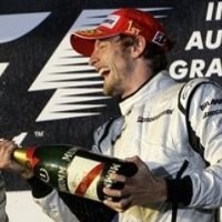 Brawn GP Kejutkan F1, Bulutangkis RI Seret Gelar