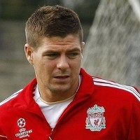 Penampilan Menurun, Gerrard Curhat pada Benitez