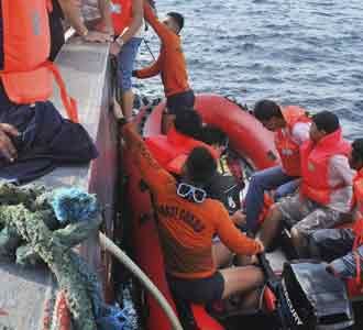 Ferry Tabrakan 3 Orang Tewas