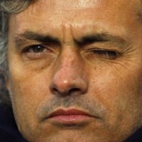 Mourinho Malu Terima Kado dari Fans