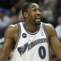 Arenas Tersandung Senjata Api