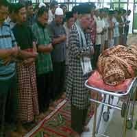 Jenazah RM Yunani Disalatkan di Masjid Mujahidin