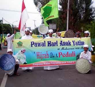 Pawai Hari Anak Yatim