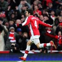 Fabregas Bawa Arsenal Tekuk Villa