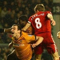Liverpool Atasi 10 Pemain Wolves 2-0