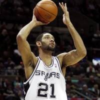Duncan Menangkan Spurs di Milwaukee