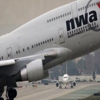 2 Penumpang Pesawat AS Ditahan karena Bersikap Mencurigakan