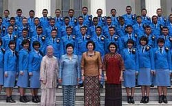 Ani Yudhoyono Tak Akan Tiru Hillary Clinton Maju Jadi Capres