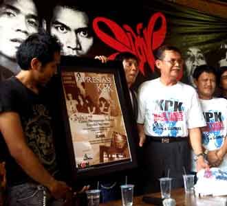 Pimpinan KPK ke Markas Slank