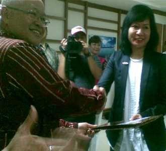 Penyerahan SK Penugasan Distributor BBM 