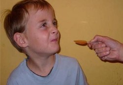 Anak Penderita Asma Jangan Sembarangan Minum Obat Batuk