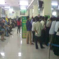 Jelang Akhir Tahun, Samsat Manyar Perpanjang Jam Kerja