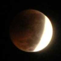 Gerhana Bulan dan Purnama Akan Sambut Malam Pergantian Tahun