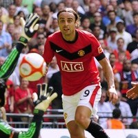Berbatov: Tinggal Kami dan Chelsea