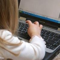 270.000 Keluarga Dapat Komputer dan Internet Gratis