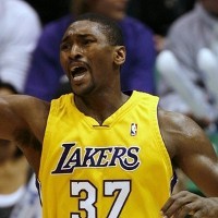 Artest dan Natal Mencekam