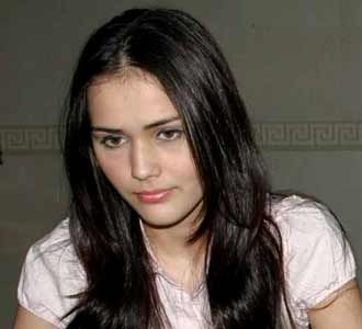 Senk Lotta Hadiri Sidang Cerai