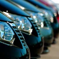 Libur Tahun Baru, Persewaan Mobil Laris Manis 