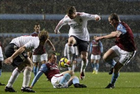 Gol Telat Torres Menangkan Liverpool