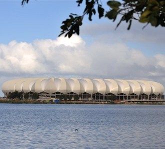 Memandang Danau di Stadion Port Elizabeth