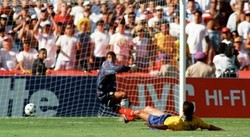 Escobar Bunuh Diri, lalu Mati (1994)