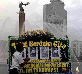 Karangan Bunga untuk Gus Dur Hiasi HI