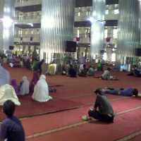 Liburan Tahun Baru Sambil Beribadah di Masjid Istiqlal 