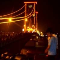 Puluhan Ribu Orang Sambut Tahun Baru di Jembatan Ampera