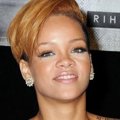 Rihanna Stop Belanja di 2010