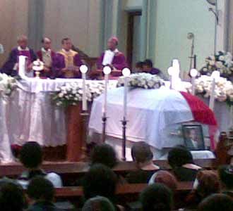 Misa Terakhir untuk Frans Seda