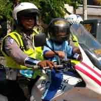 Ratusan Murid TK Dolan ke Polsek Tegalsari