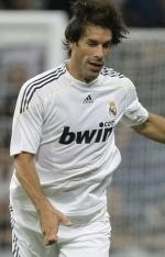 Van Nistelrooy Dilepas El Real?