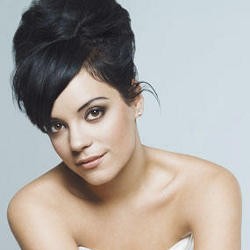 Lily Allen Ingin Punya Bayi di 2010