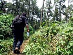 Badai, Evakuasi Pendaki yang Hilang di Gunung Ciremai Terhambat