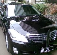 Patrialis: Mana Lebih Baik, Mobil Baru Atau Uang Transpor?