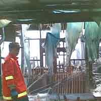 Lupa Cabut Setrika, 2 Rumah Terbakar