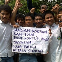 Siswa dan Guru SMU Tamiriyah Kembali Berdemo