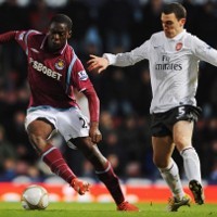 Arsenal Balikkan Keadaan & Lolos