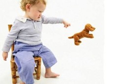 Saat si Kecil Suka Melempar Barang