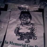 Buku dan Kaos Gus Dur Ramaikan Tahlilan