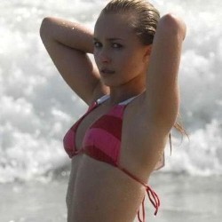 Hayden Panettiere Kepergok Berciuman dengan Atlet Tinju 