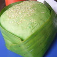 Burger Hijau Berselimut Daun Pisang