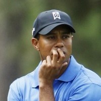 EA Setia dengan Tiger Woods