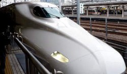 Terlalu Banyak Hambatan, Kereta Supercepat Belum Perlu di Indonesia