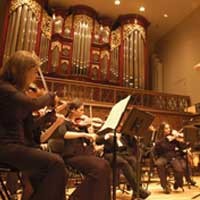 Hewlett-Packard Gelar Orkestra di Awan