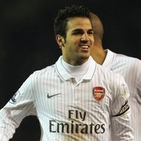 Kesetiaan Emirates pada Arsenal Tak Pudar