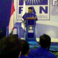 Kongres Baru Dibuka, Lobi-Lobi Langsung Dimulai